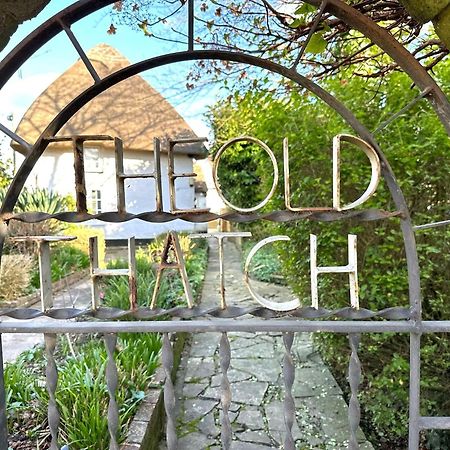Beautiful Thatched Cottage With Outdoor Pool, Secure Garden, Dog & Family Friendly! Chichester Holiday Properties Бошем Экстерьер фото
